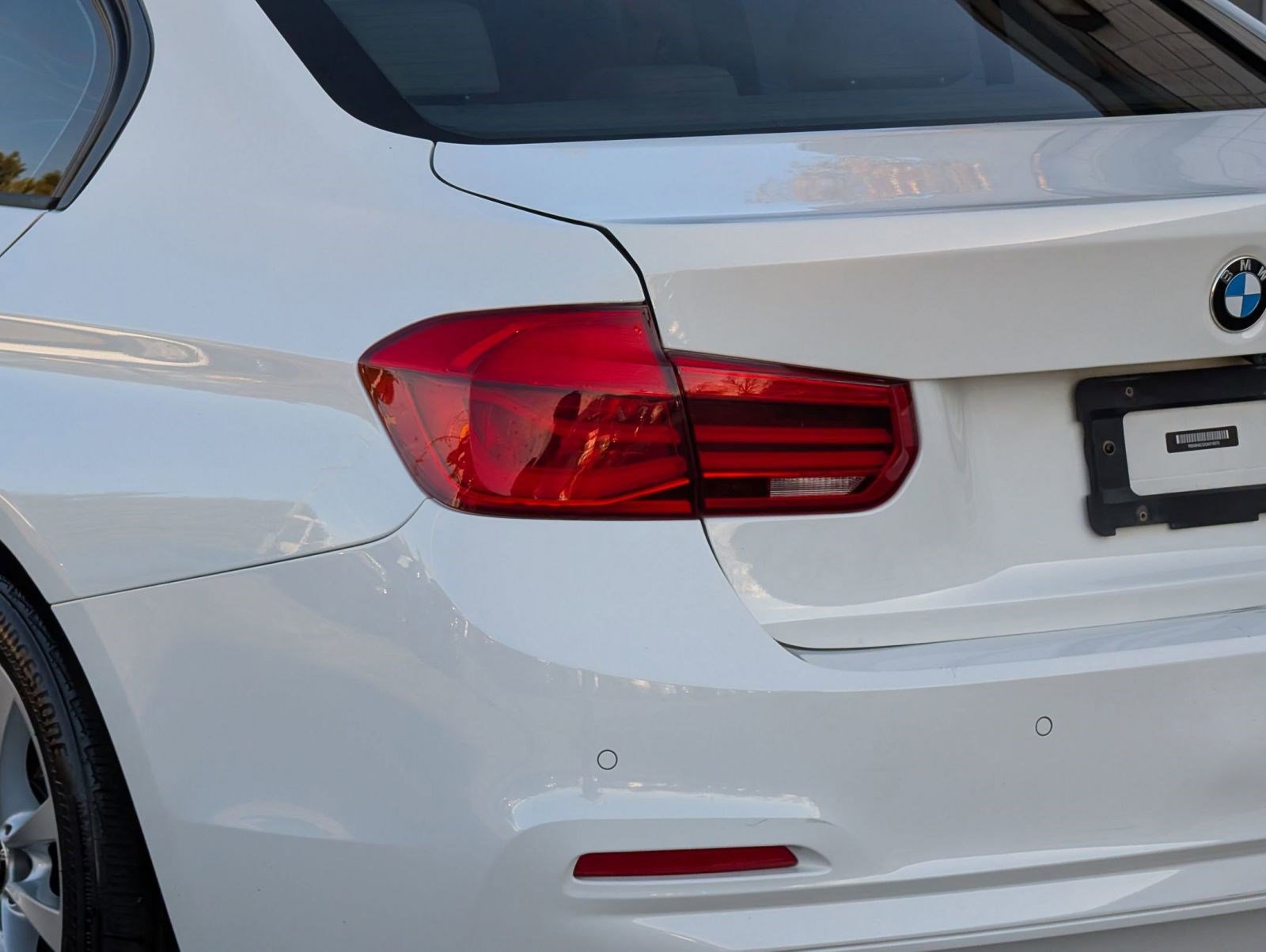 Used 2016 BMW 320i Sedan image 13