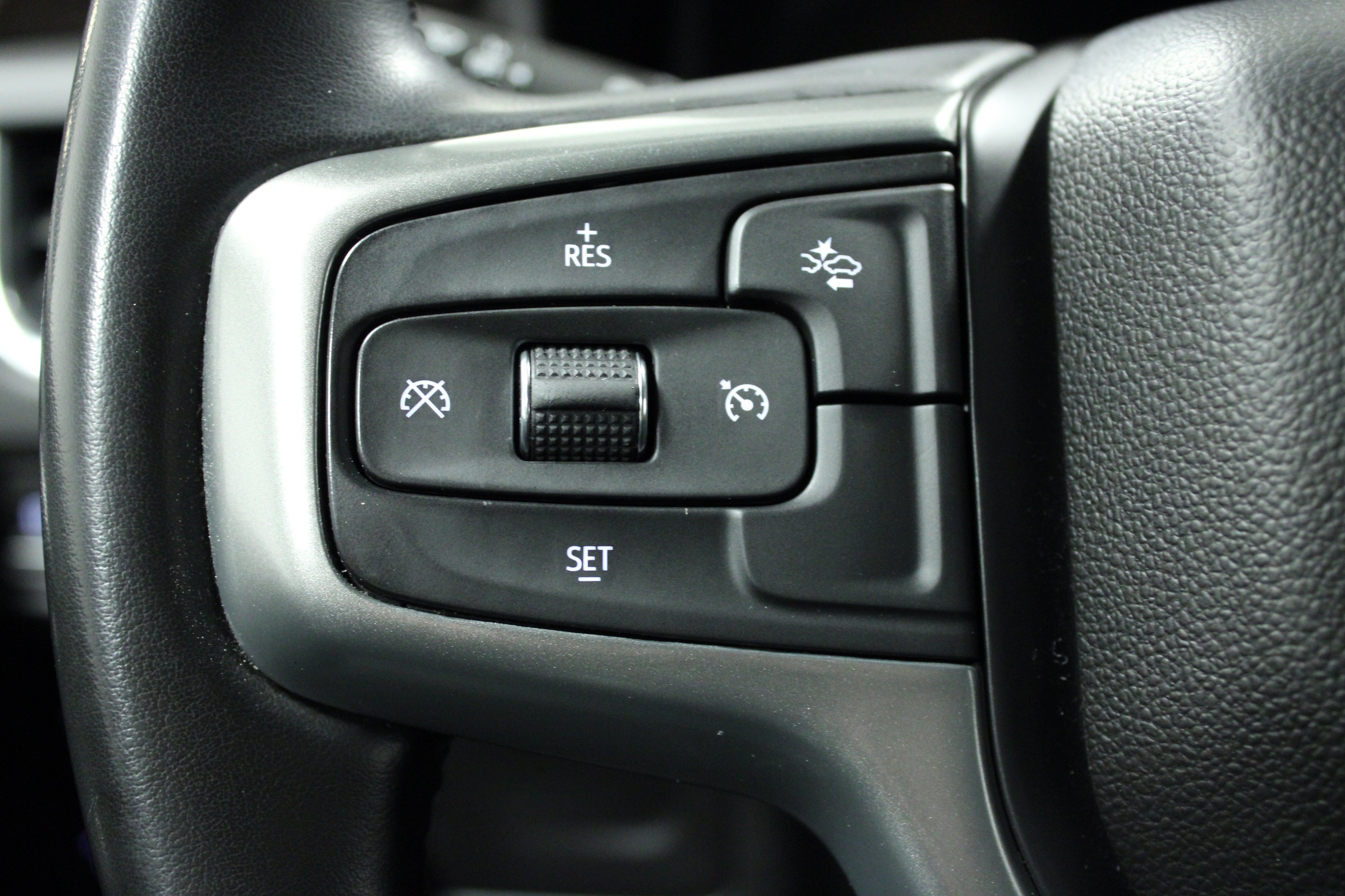Used 2023 Chevrolet Suburban Z71 AWD/4WD image 21