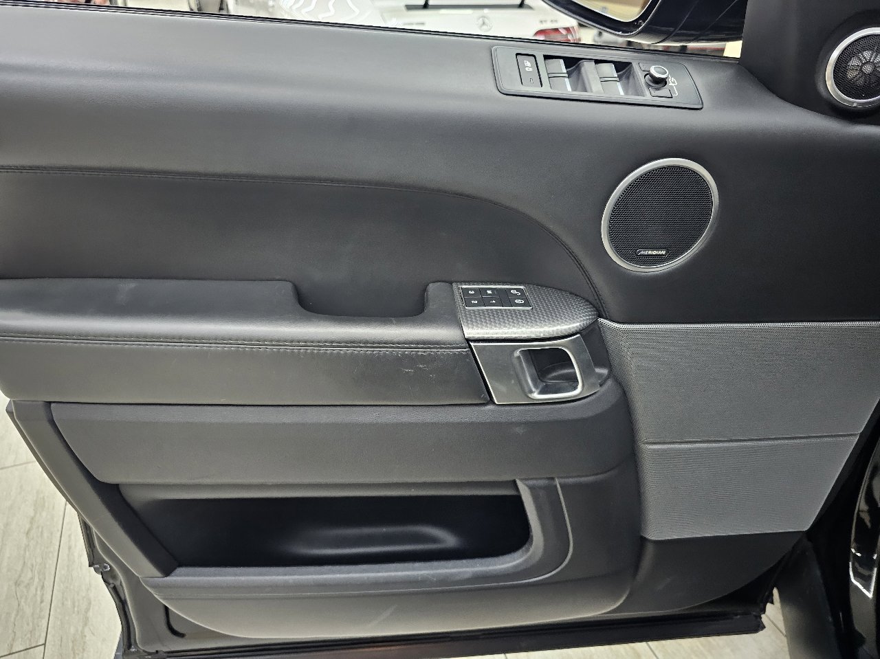 Used 2017 Land Rover Range Rover Sport SVR image 42