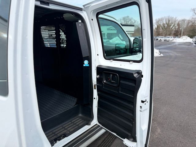 Used 2024 Chevrolet Express 2500 w/ Driver Convenience Package image 5