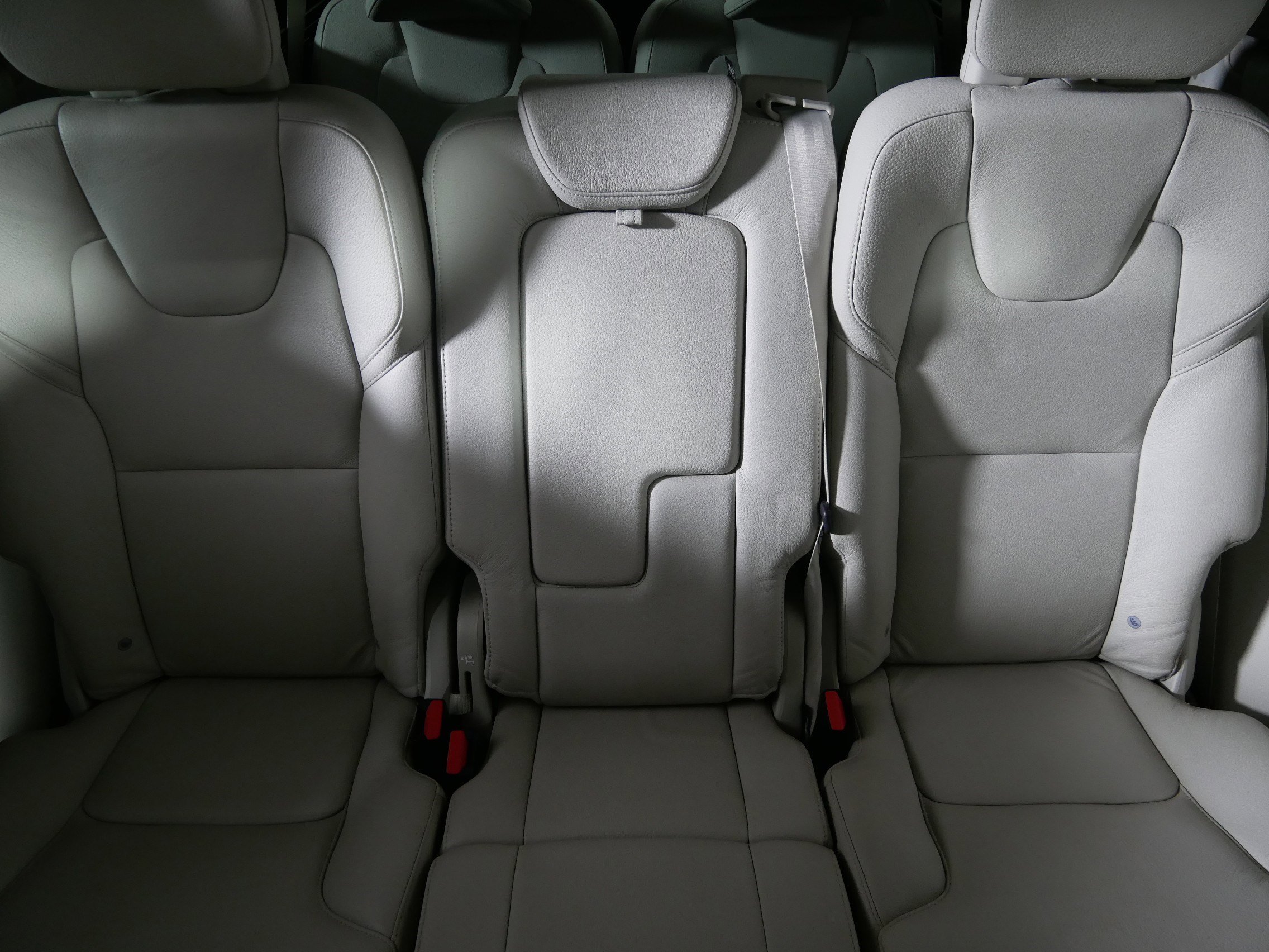 Used 2020 Volvo XC90 T6 Momentum image 13