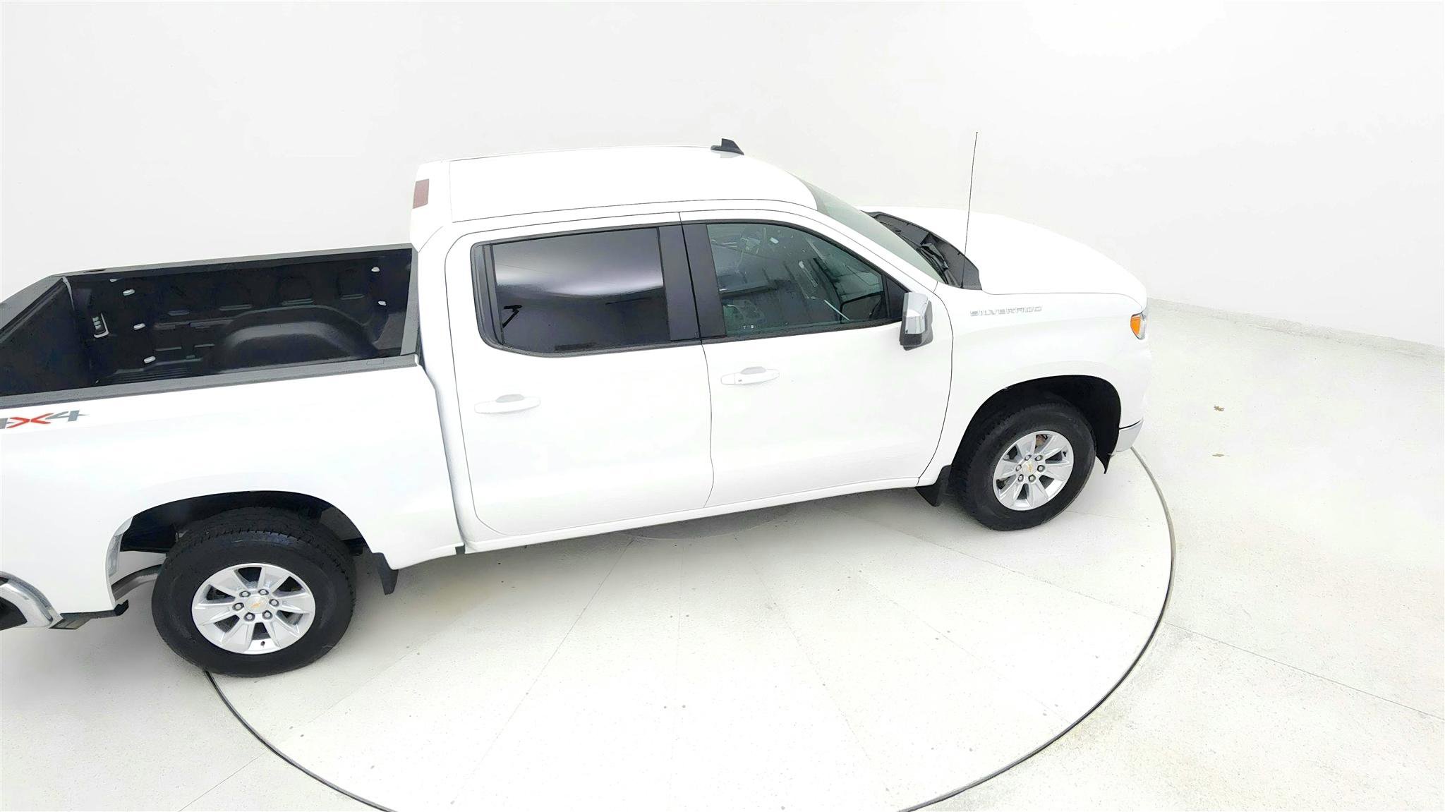 Used 2025 Chevrolet Silverado 1500 LT image 18