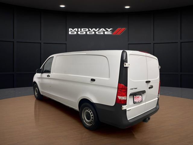 Used 2023 Mercedes-Benz Metris image 3