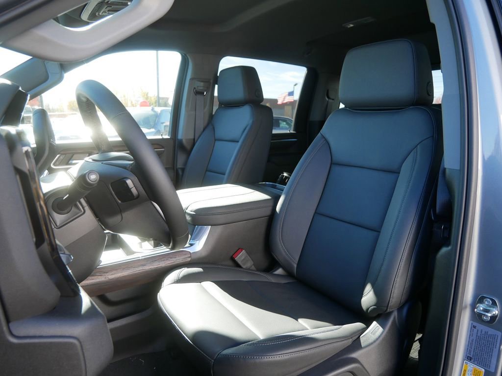 New 2026 GMC Sierra 3500 SLT w/ SLT Premium Package image 4