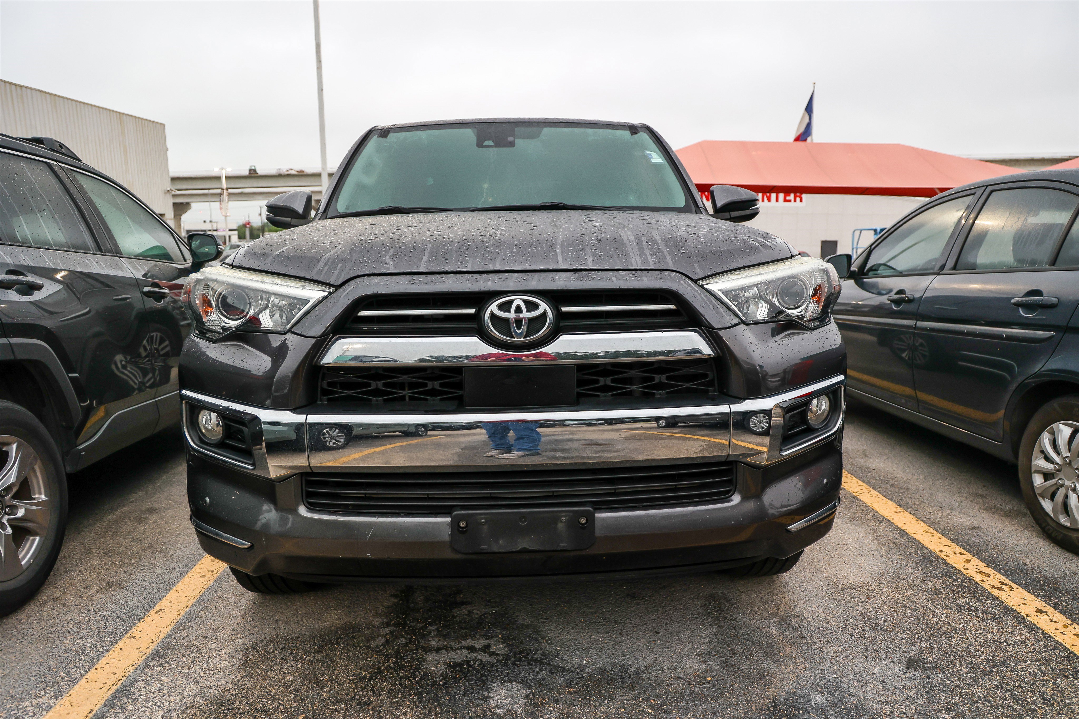 Used 2020 Toyota 4Runner Limited AWD/4WD image 4