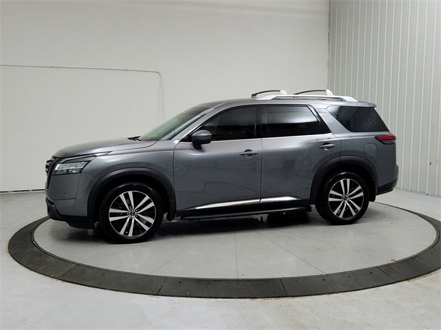 Used 2023 Nissan Pathfinder Platinum w/ Lighting Package (N93) image 4