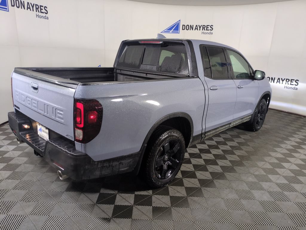 Used 2026 Honda Ridgeline Black Edition image 2