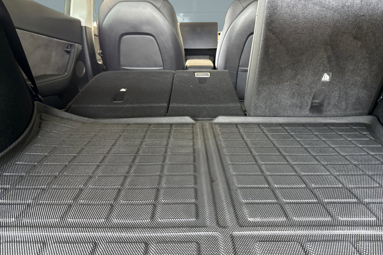 Used 2023 Tesla Model Y Long Range image 29