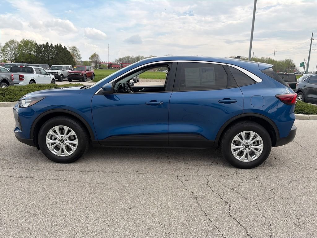 Used 2023 Ford Escape Active w/ Tech Pack #2 AWD/4WD image 4