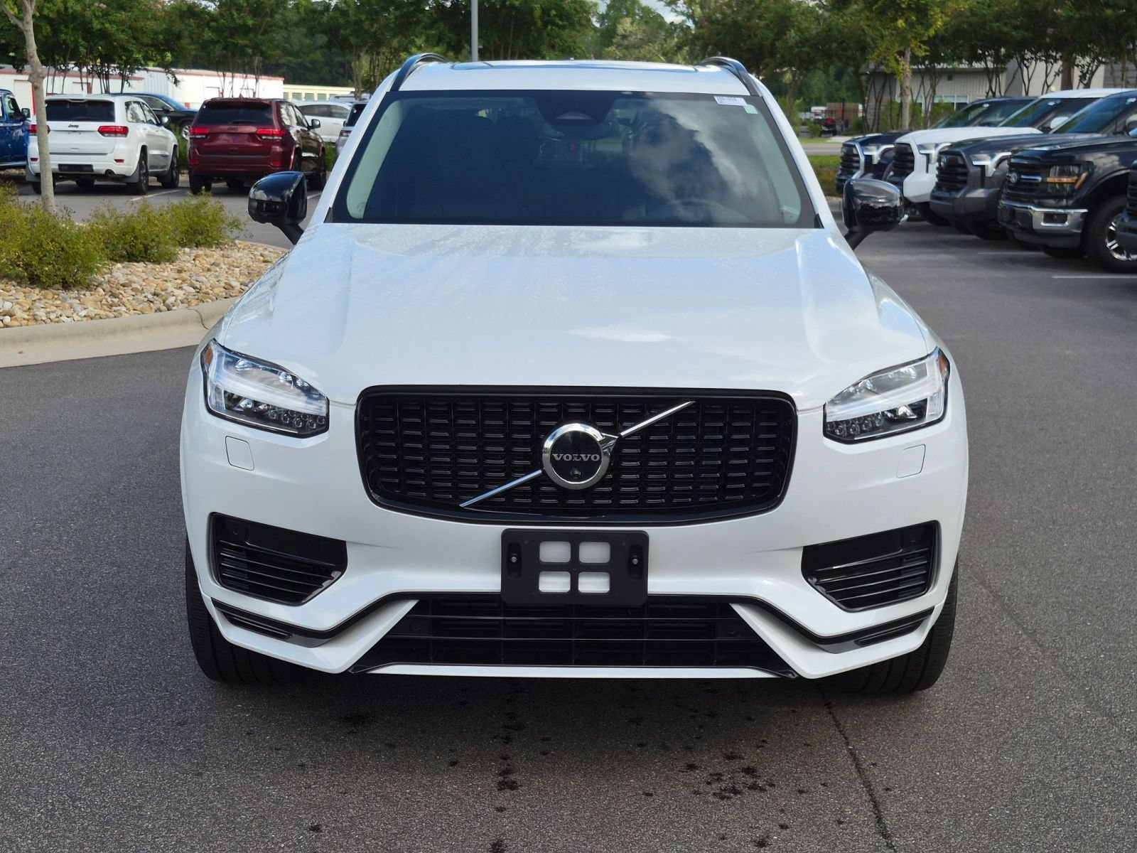 Used 2023 Volvo XC90 T8 Plus w/ Protection Package AWD/4WD image 8