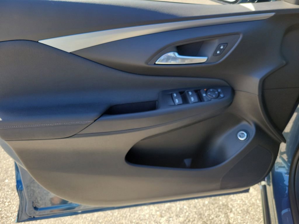 New 2026 Buick Envista Avenir image 18