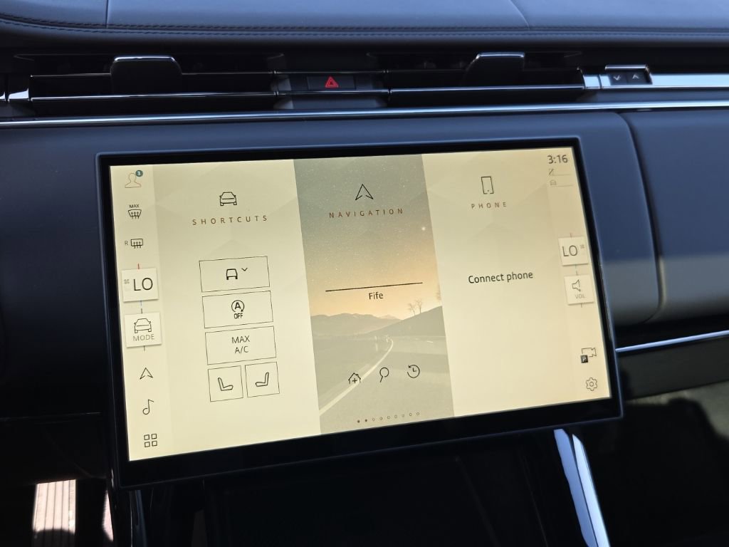 Used 2025 Land Rover Range Rover Sport Dynamic SE image 25