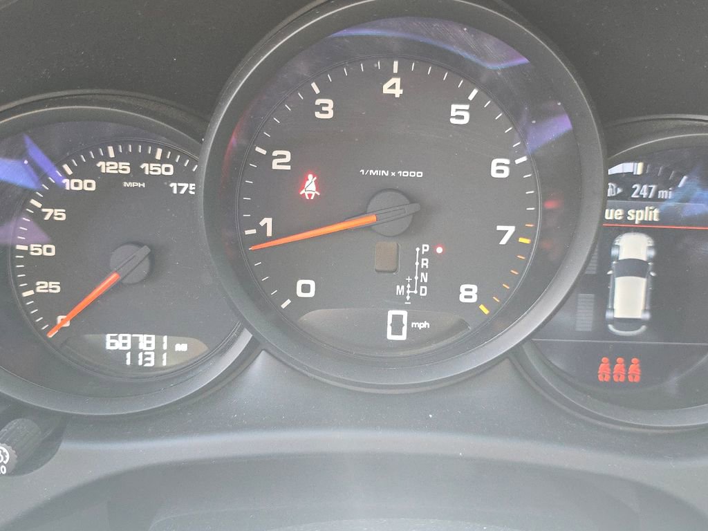 Used 2021 Porsche Macan AWD/4WD image 27