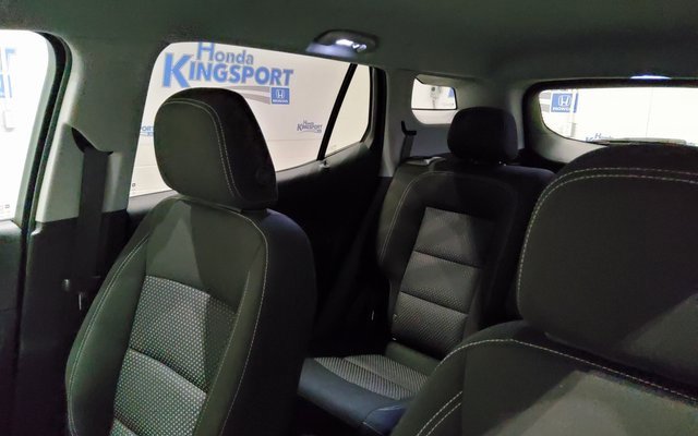 Used 2024 GMC Terrain SLE image 44