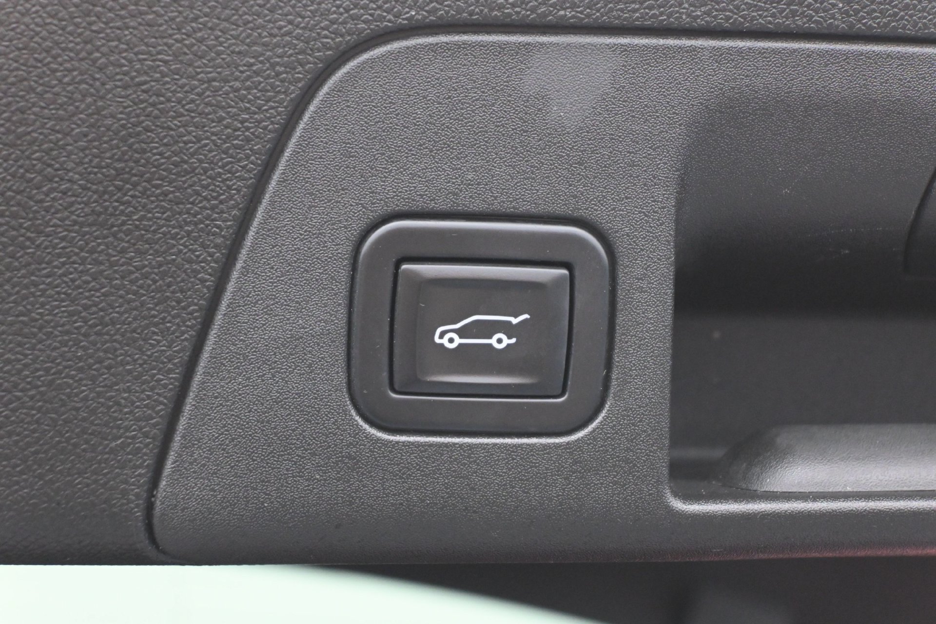 Used 2023 Buick Envision Preferred w/ Sport Touring Package AWD/4WD image 19