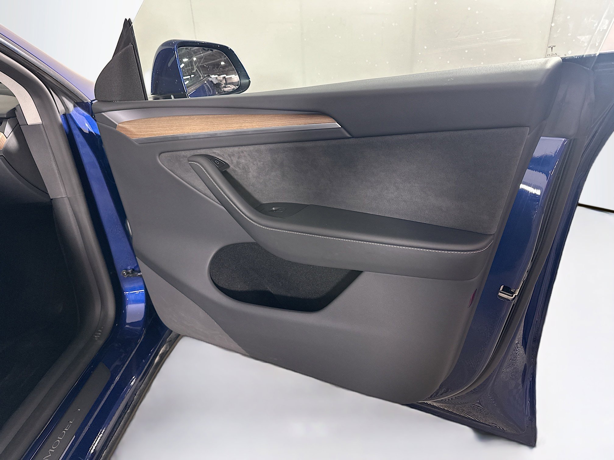 Used 2023 Tesla Model Y Long Range image 30