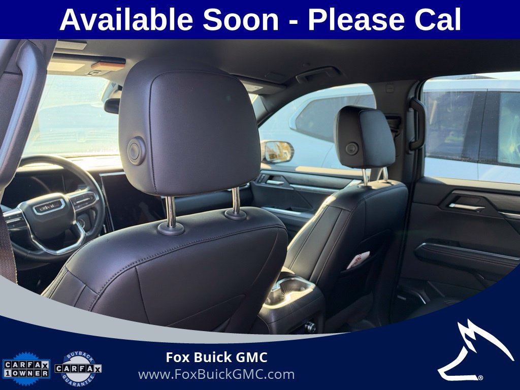 Used 2025 GMC Acadia Elevation w/ Elevation Premium Package AWD/4WD image 8
