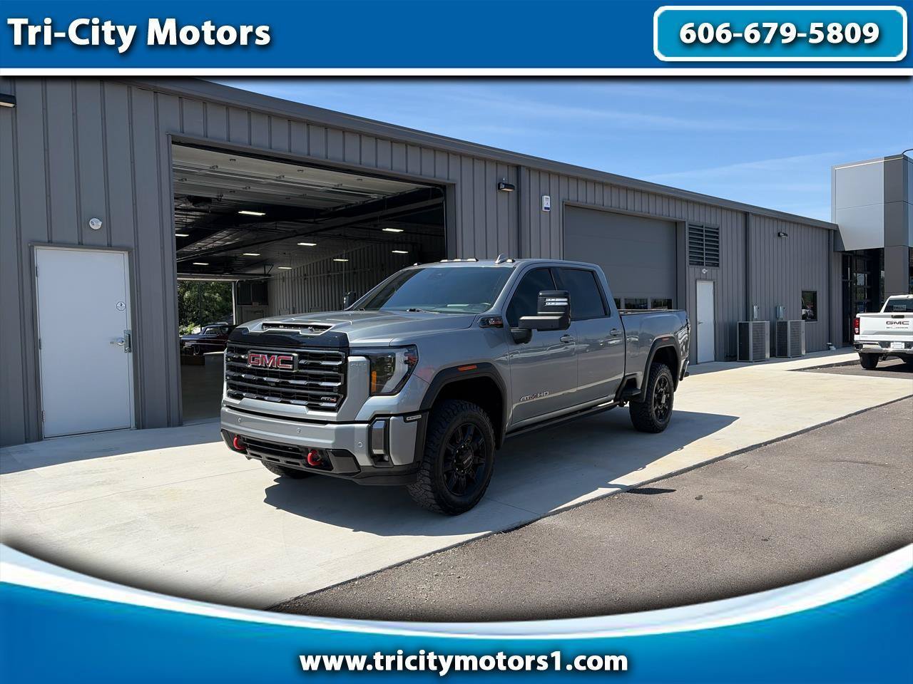 Used 2024 GMC Sierra 2500 AT4 w/ AT4 Premium Plus Package AWD/4WD image 1