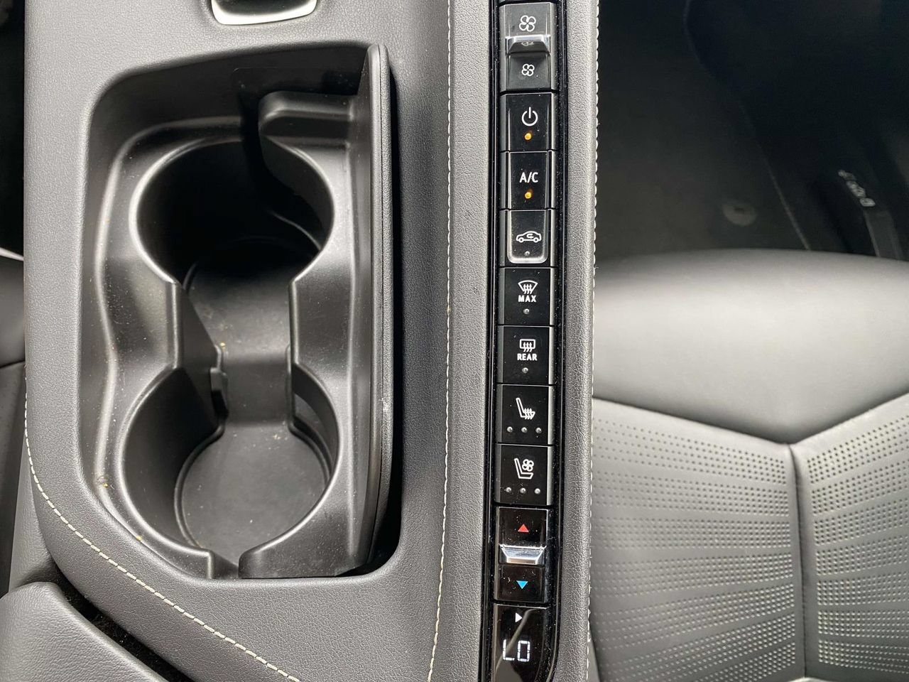 Used 2023 Chevrolet Corvette Stingray Preferred Cpe w/ Z51 Performance Package RWD image 27