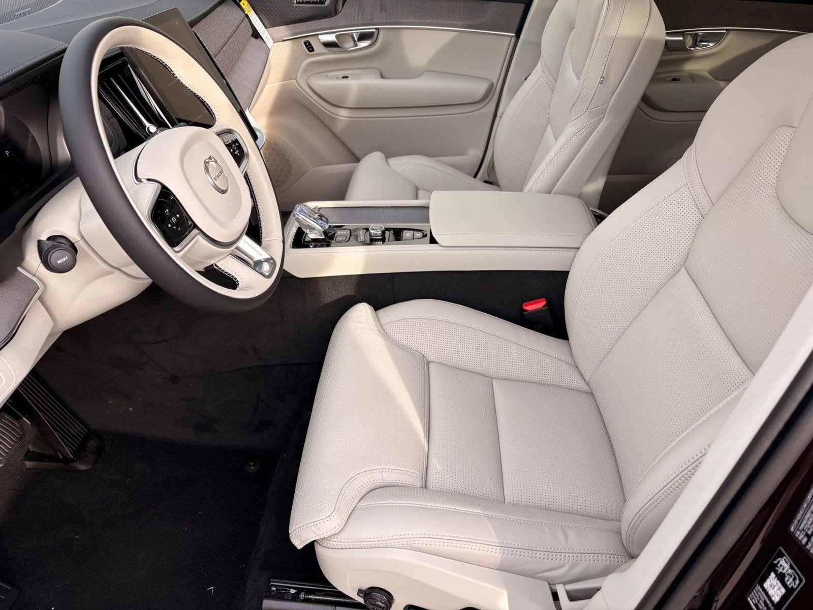 New 2026 Volvo XC90 T8 Ultra w/ Protection Package image 5