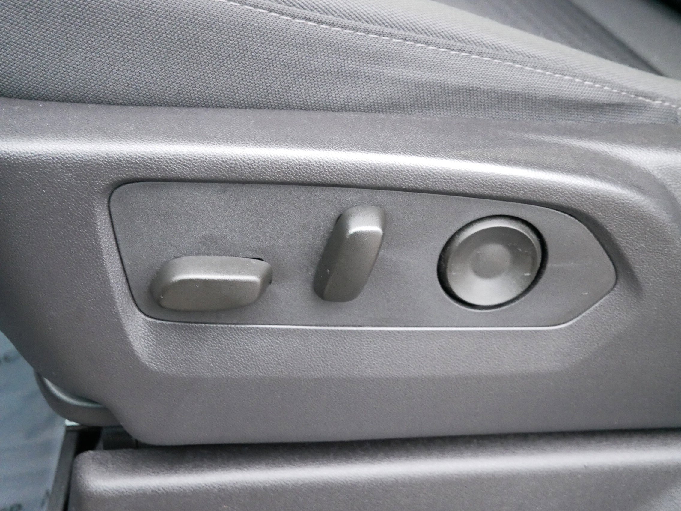 Certified 2024 Chevrolet Silverado 1500 Custom Trail Boss w/ Turbomax Blackout Package image 15