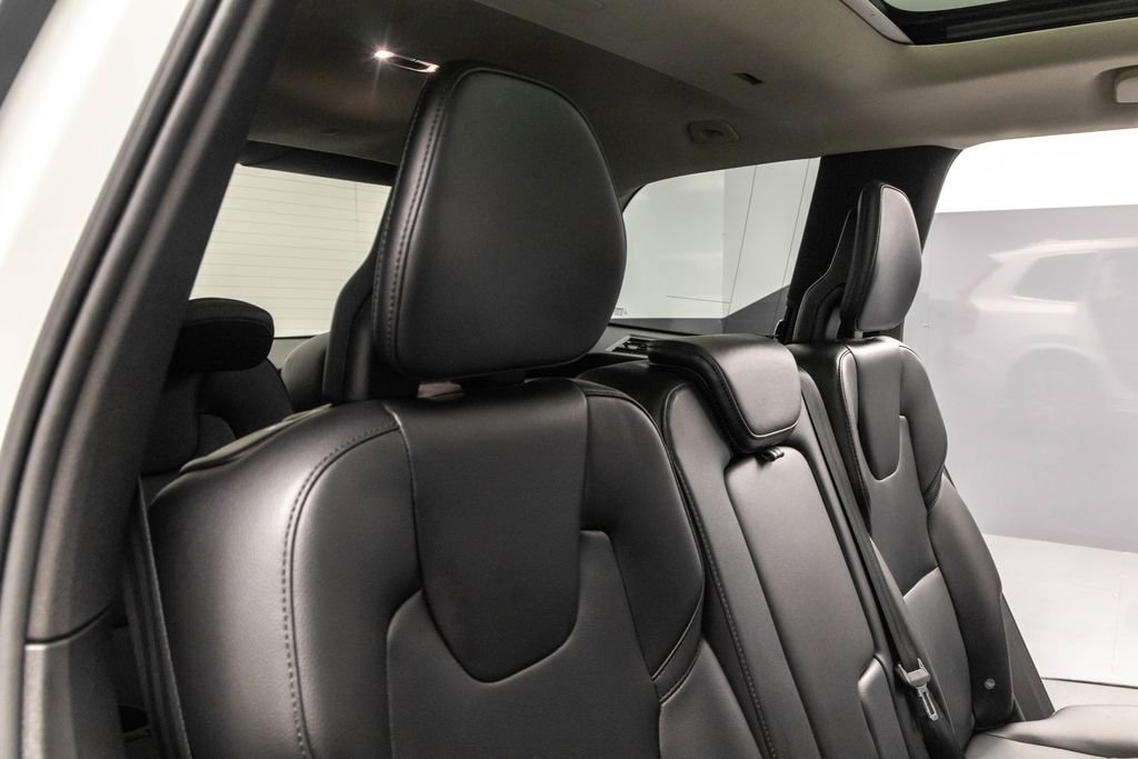 Used 2020 Volvo XC90 T5 Momentum w/ Protection Package AWD/4WD image 28