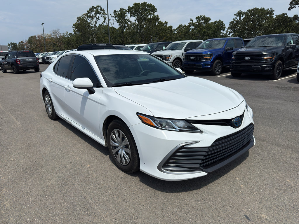 Used 2023 Toyota Camry LE FWD image 3