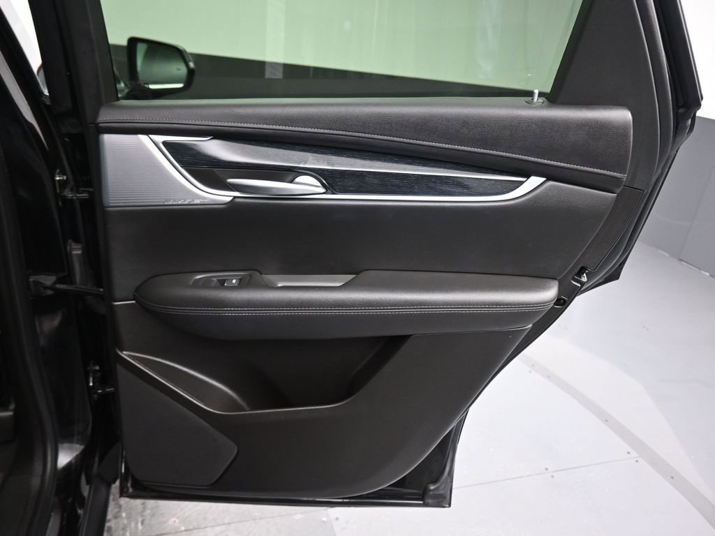 Used 2025 Cadillac XT5 Premium Luxury image 36