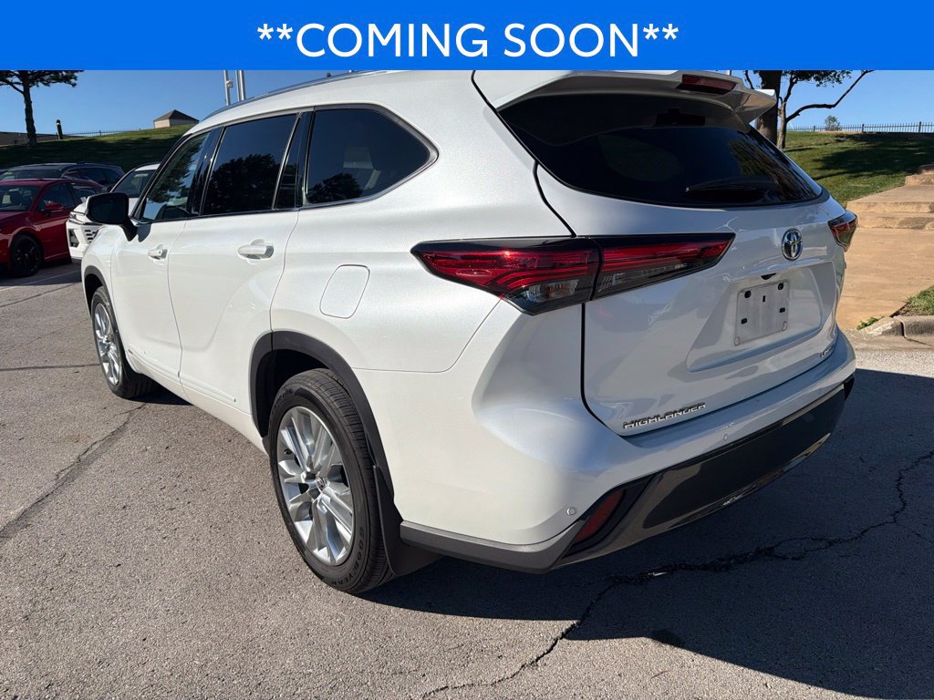 Used 2022 Toyota Highlander Limited AWD/4WD image 9