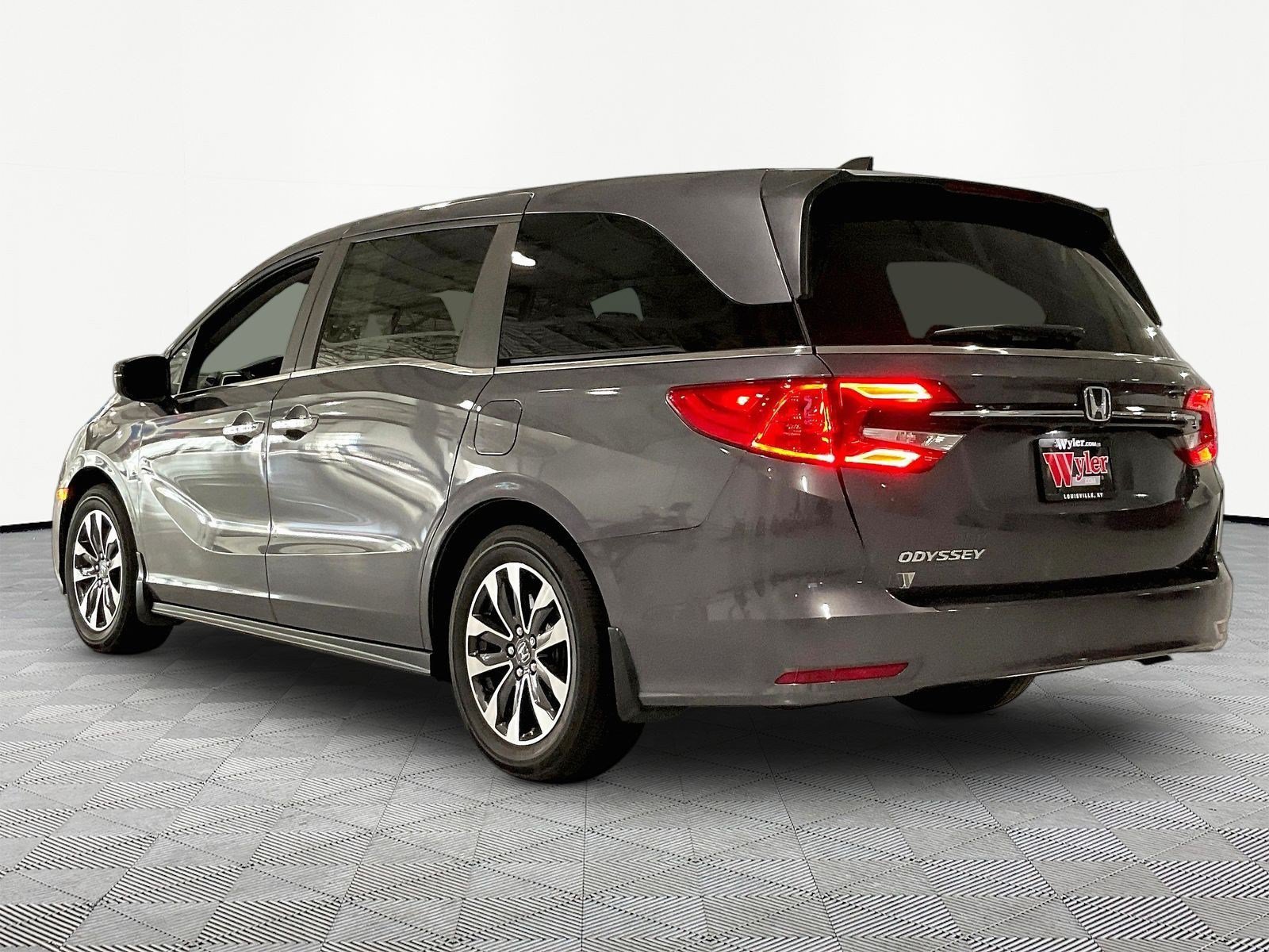 Used 2024 Honda Odyssey EX-L image 4