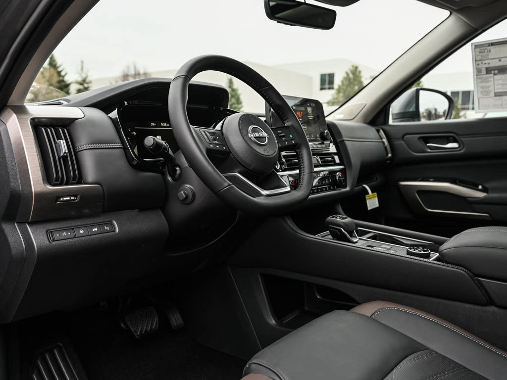 New 2025 Nissan Pathfinder Platinum w/ Lighting Package (N92) image 20