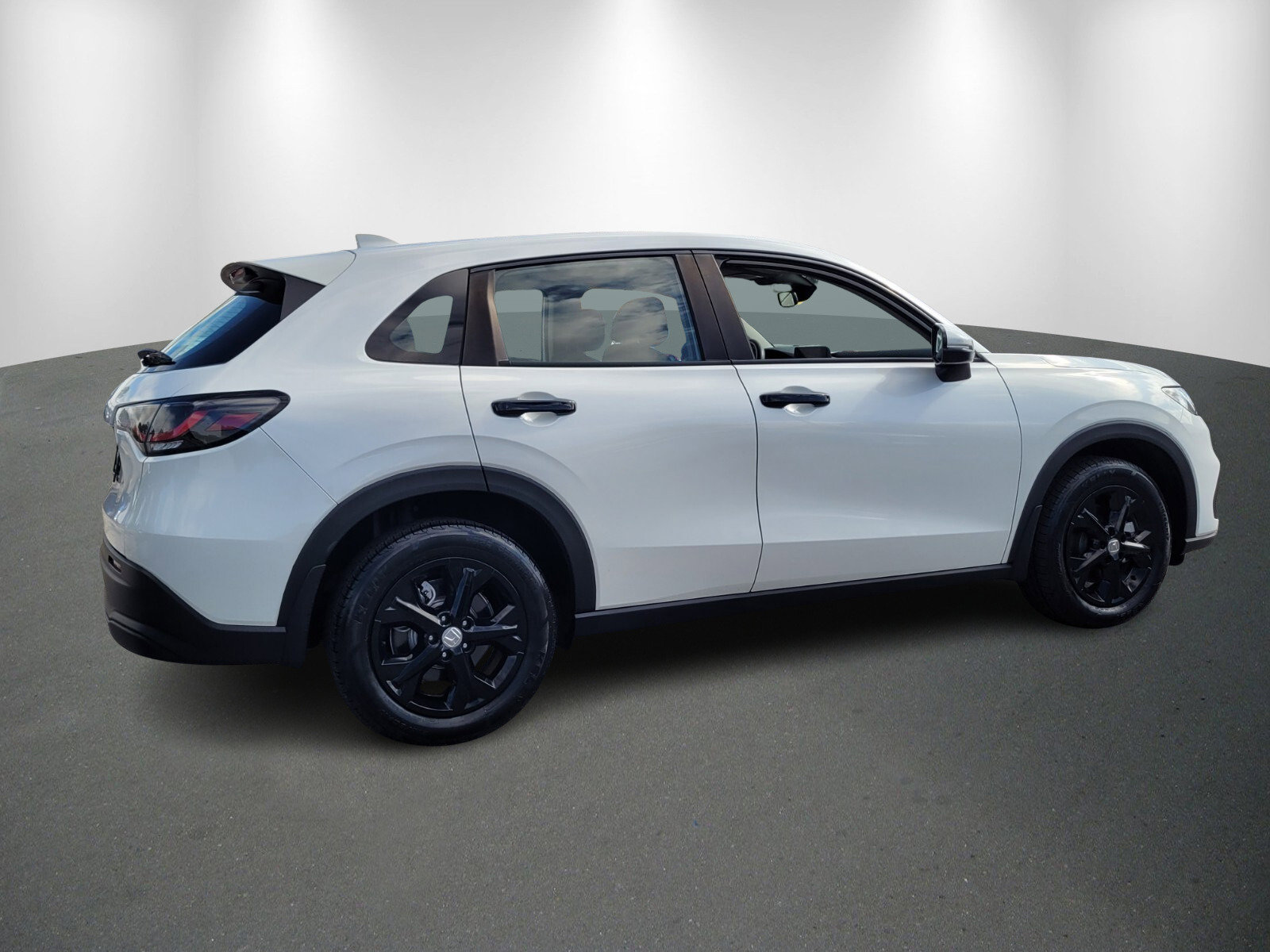 Used 2023 Honda HR-V LX image 7