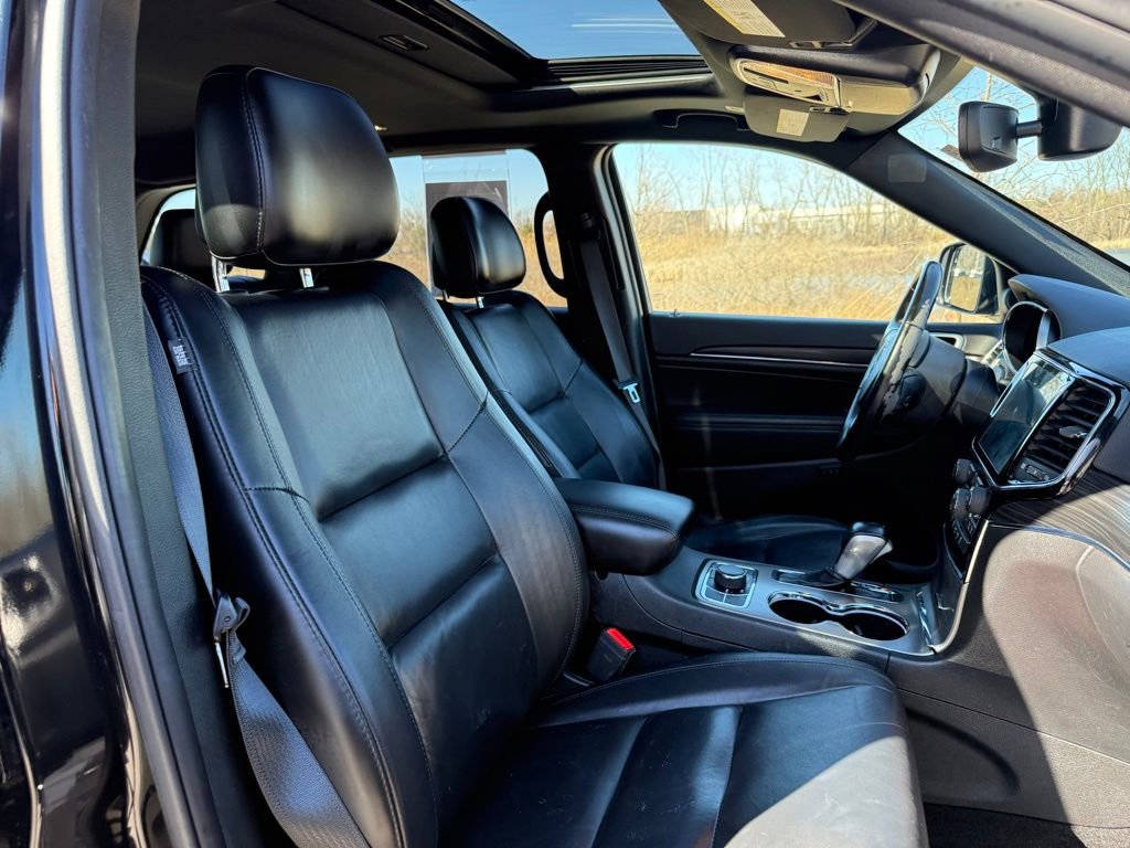 Used 2021 Jeep Grand Cherokee Limited w/ Trailer Tow Group IV image 25