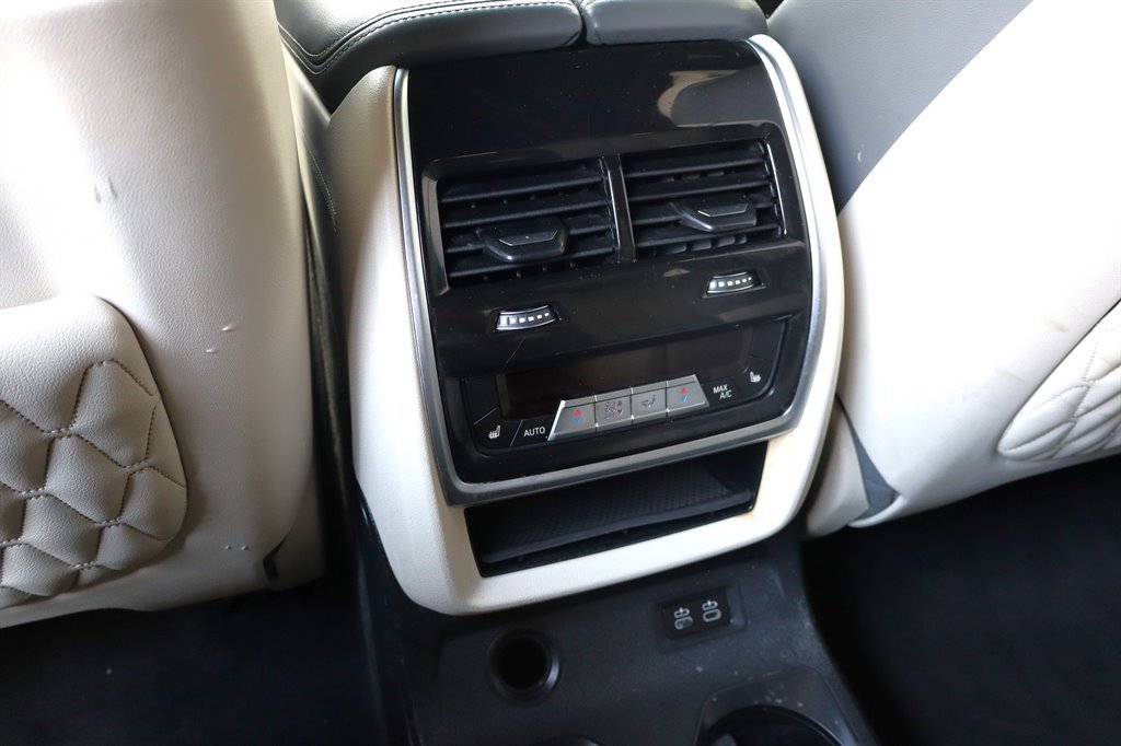 Used 2023 BMW X7 M60i w/ Executive Package AWD/4WD image 31