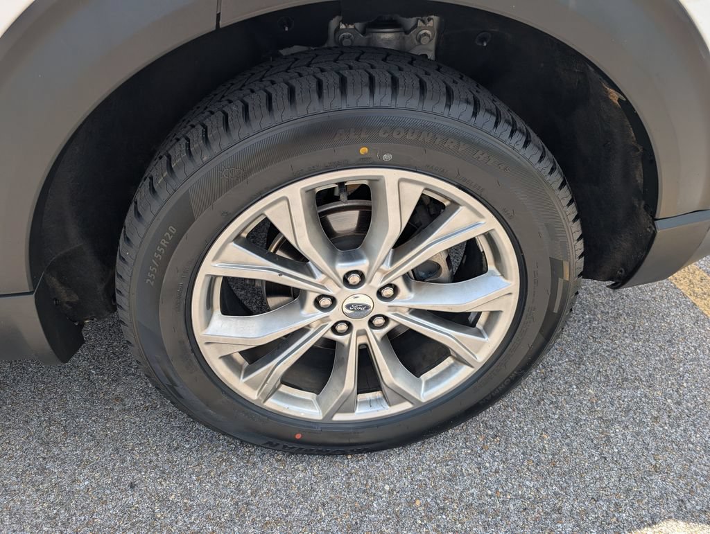 Used 2022 Ford Explorer Limited AWD/4WD image 31