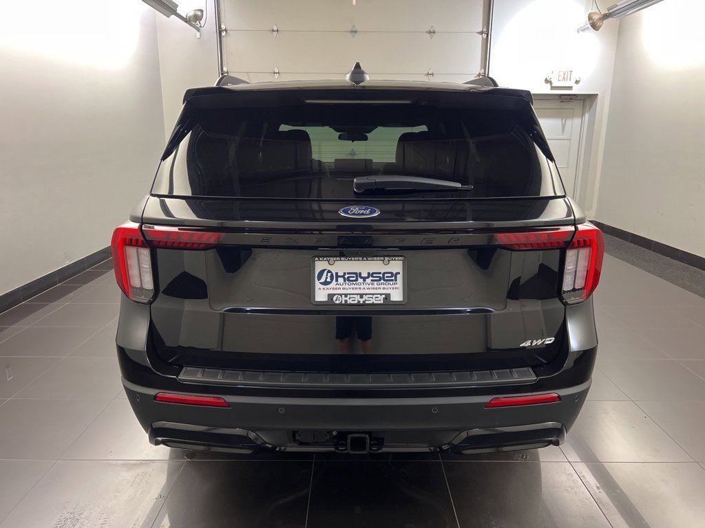New 2025 Ford Explorer ST-Line image 5