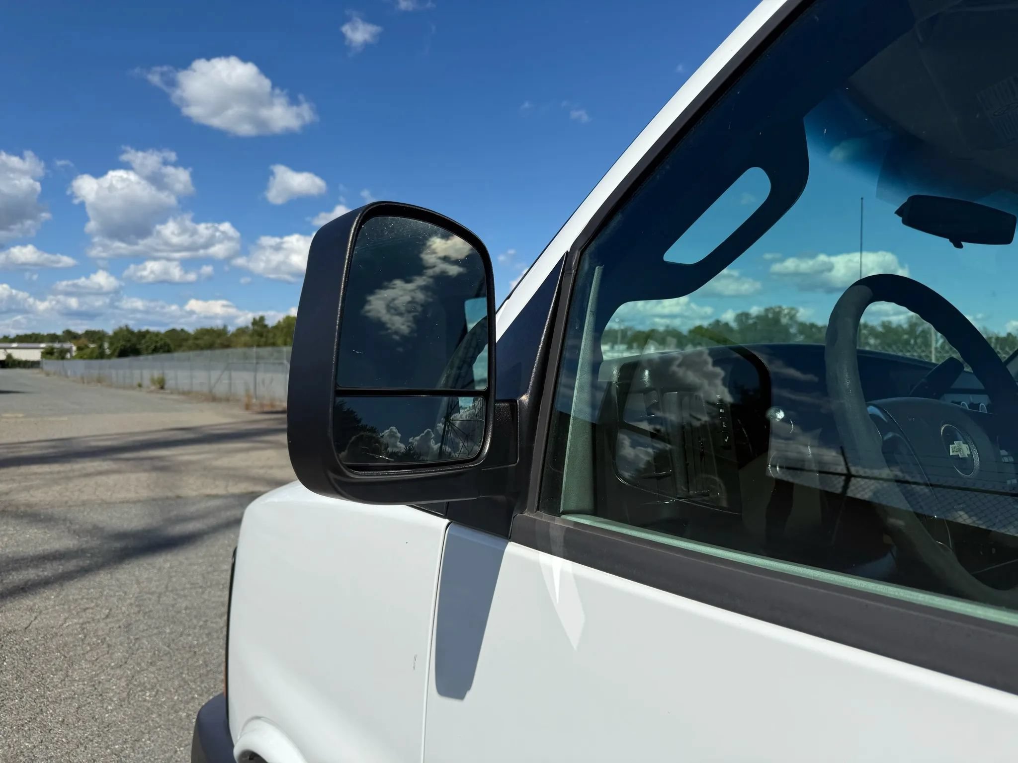 Used 2016 Chevrolet Express 2500 RWD image 13