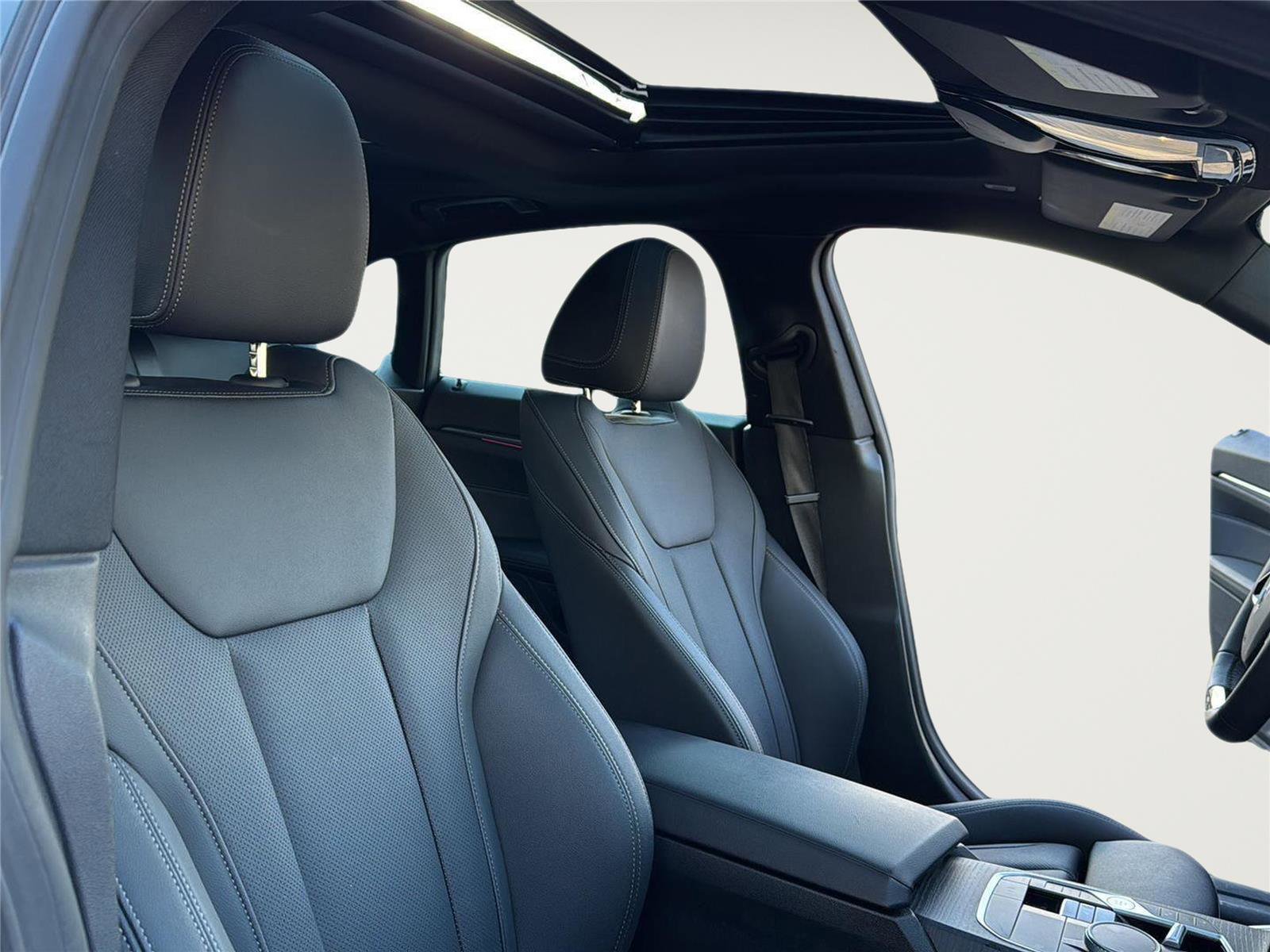 Used 2025 BMW 430i xDrive w/ Premium Package image 34