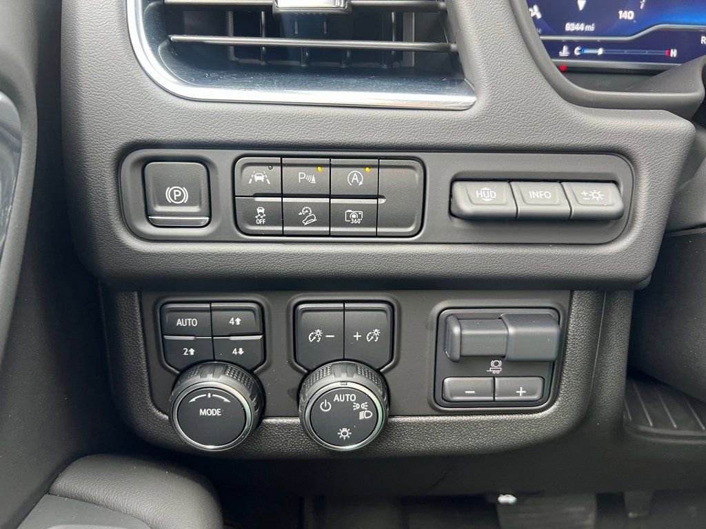 Used 2024 Chevrolet Tahoe High Country w/ Premium Package AWD/4WD image 10