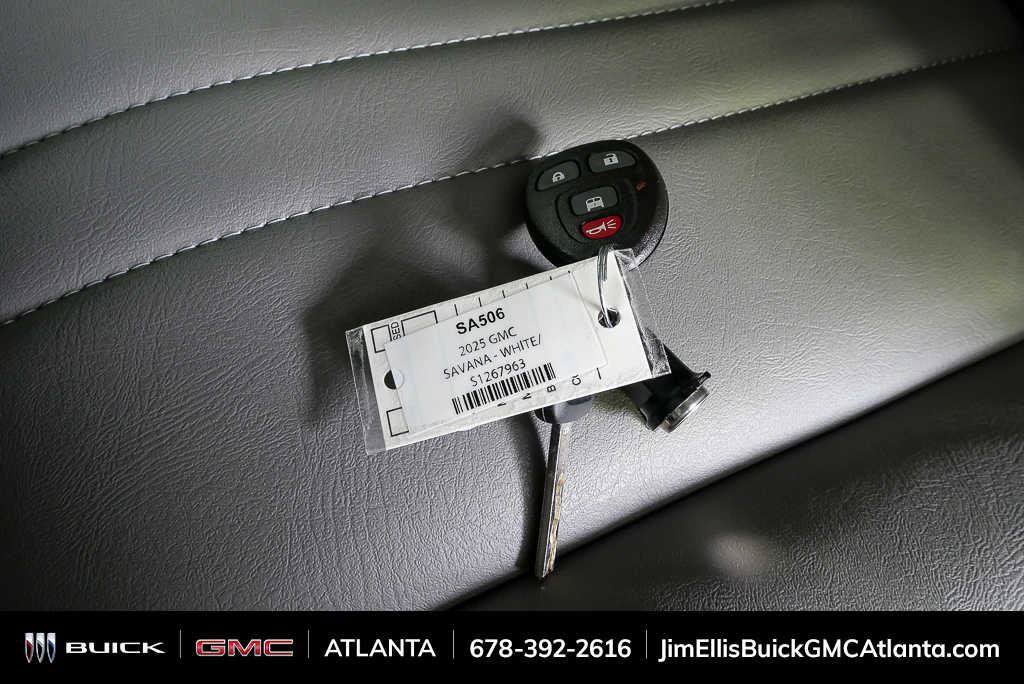 New 2025 GMC Savana 2500 w/ Driver Convenience Package RWD image 19