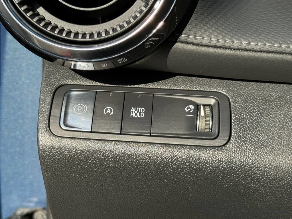 Used 2025 Chevrolet Equinox LT FWD image 20