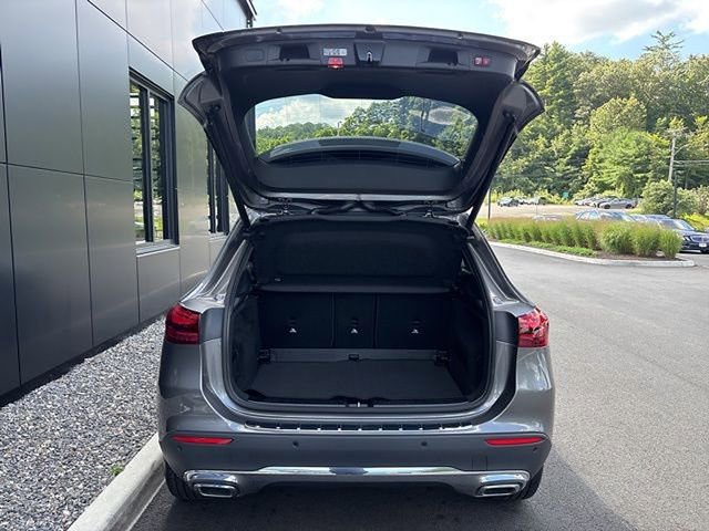 Used 2025 Mercedes-Benz GLA 250 4MATIC image 39