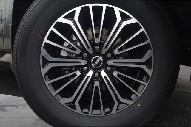 New 2026 Nissan Armada Platinum AWD/4WD image 3