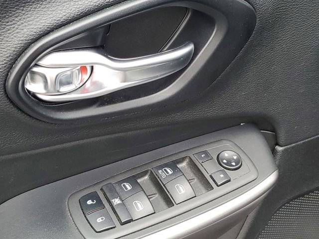Used 2021 Jeep Cherokee Sport w/ Popular Appearance Group image 27