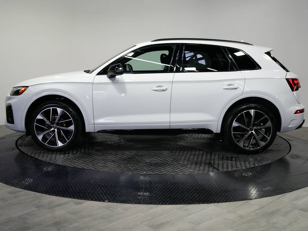 Used 2023 Audi SQ5 Premium Plus w/ Premium Plus Package AWD/4WD image 4