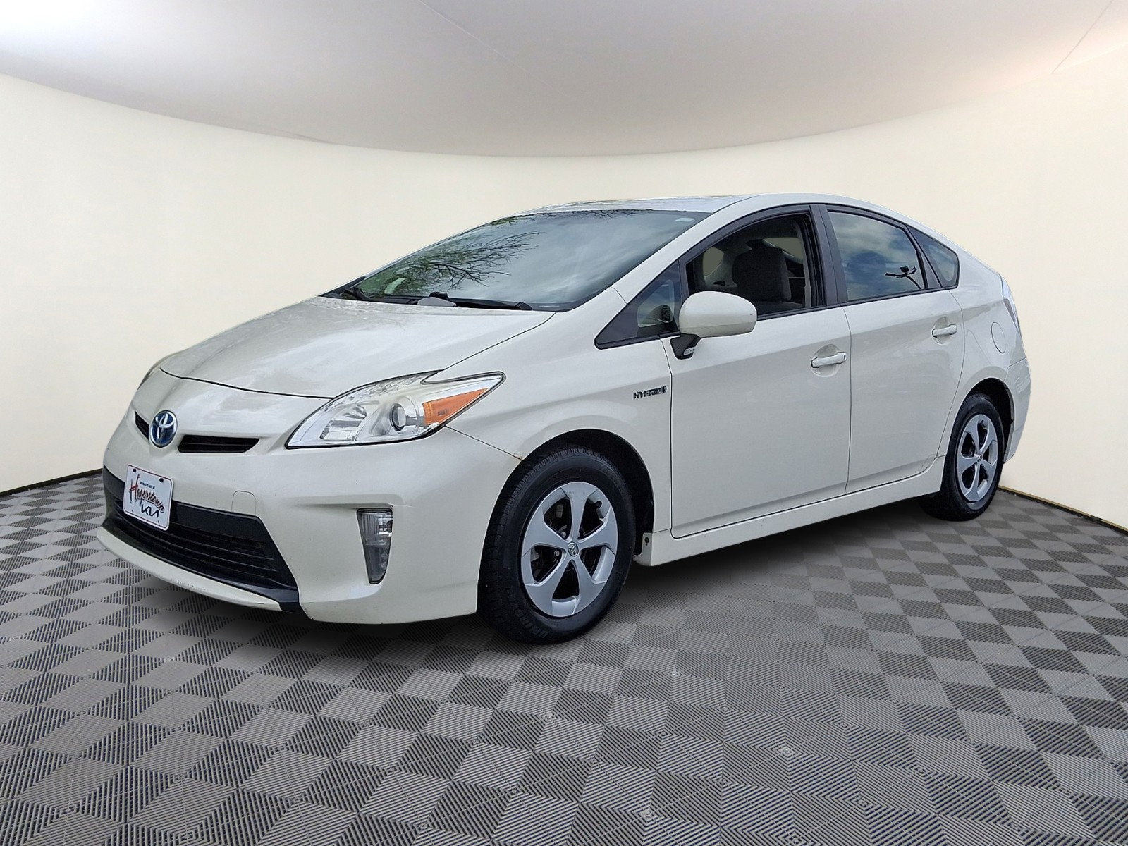 Used 2014 Toyota Prius Two FWD image 3
