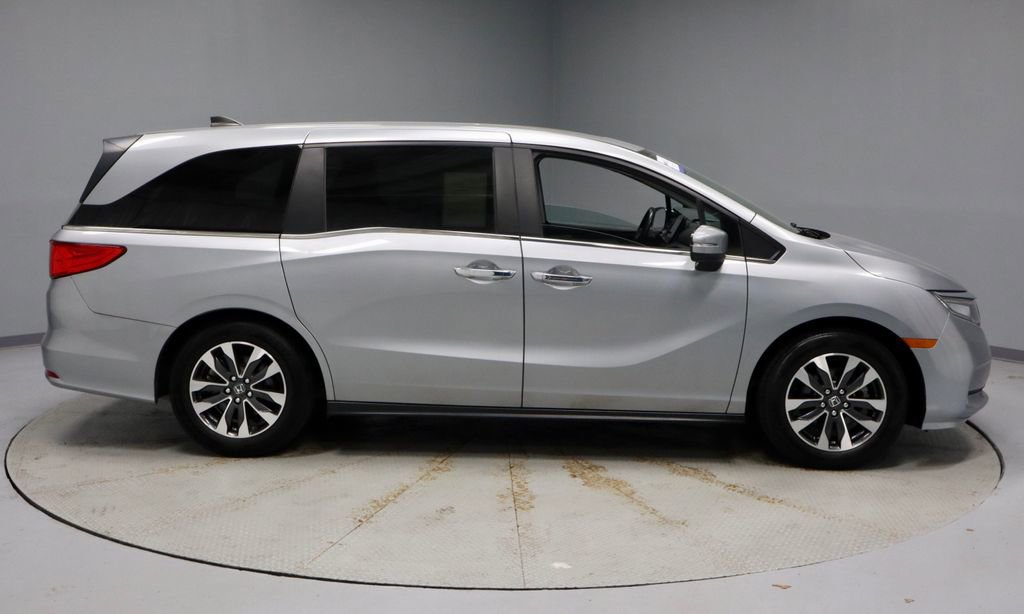 Used 2024 Honda Odyssey EX-L image 3