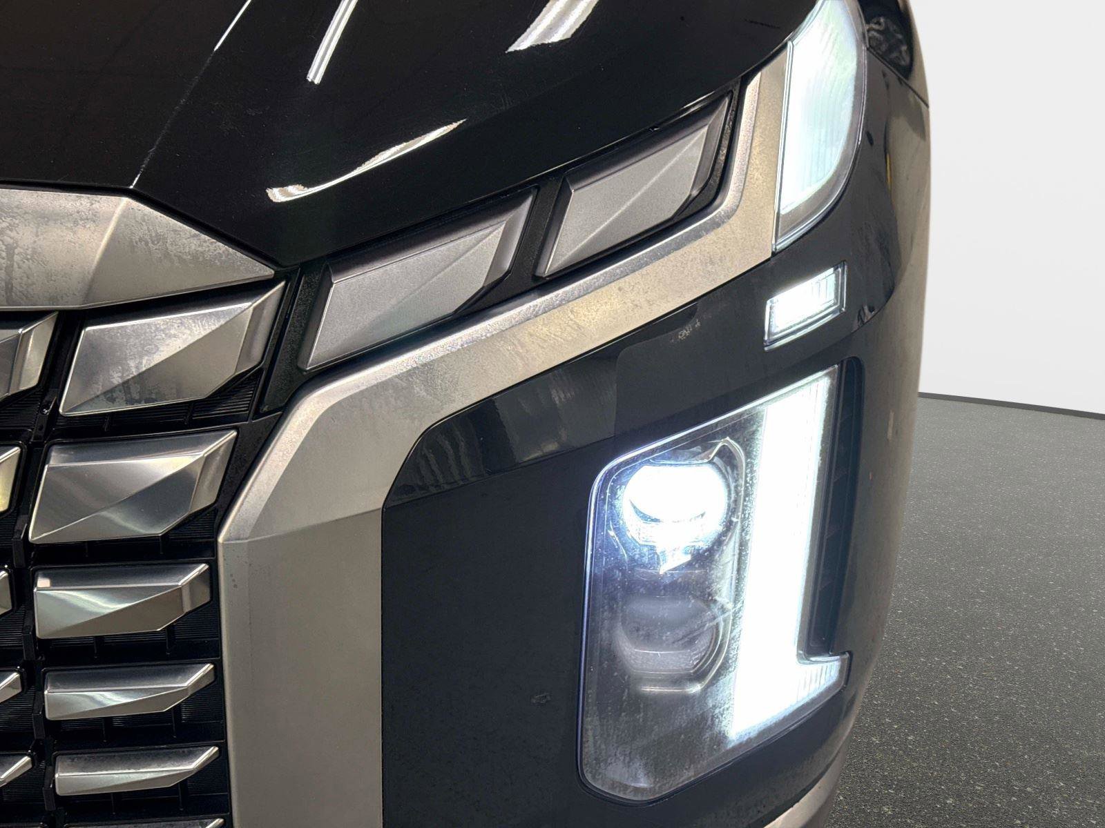 Used 2024 Hyundai Palisade Calligraphy image 10