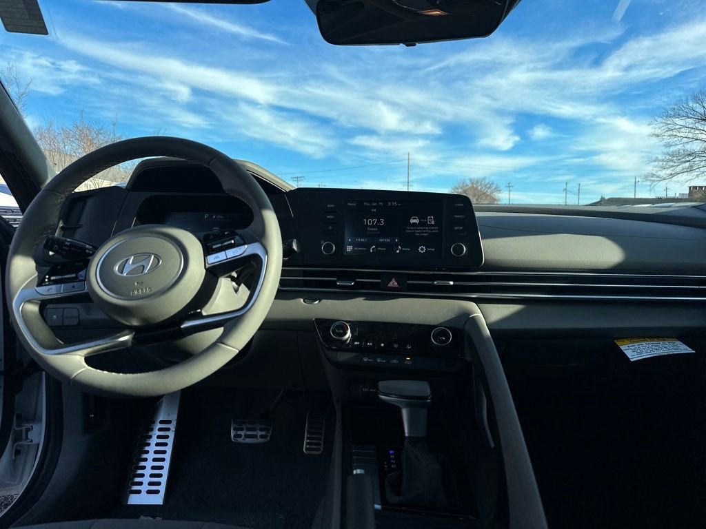 Used 2026 Hyundai Elantra Sport image 15
