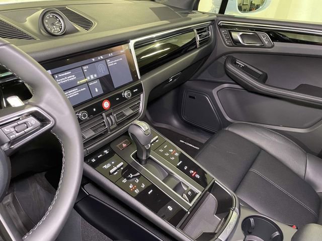 New 2026 Porsche Macan image 35